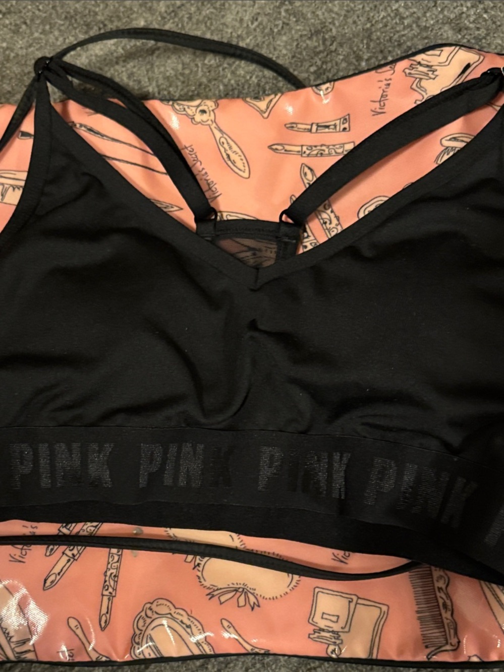 PINK Victoria's Secret Black Logo Elastic ultimate sports bra
